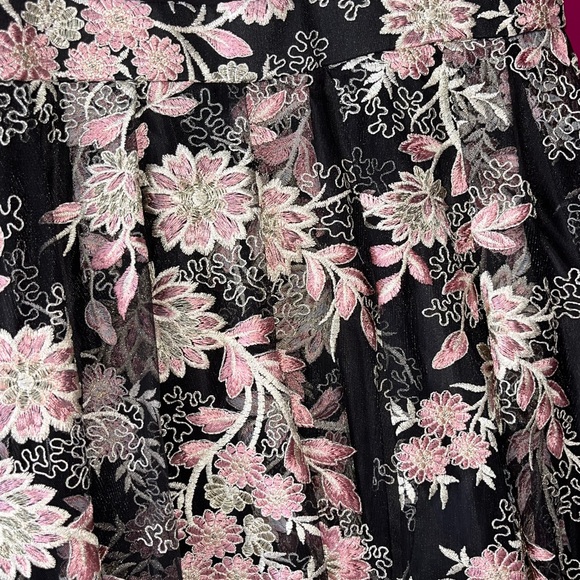 R&M Richards - Picture 2 of 9